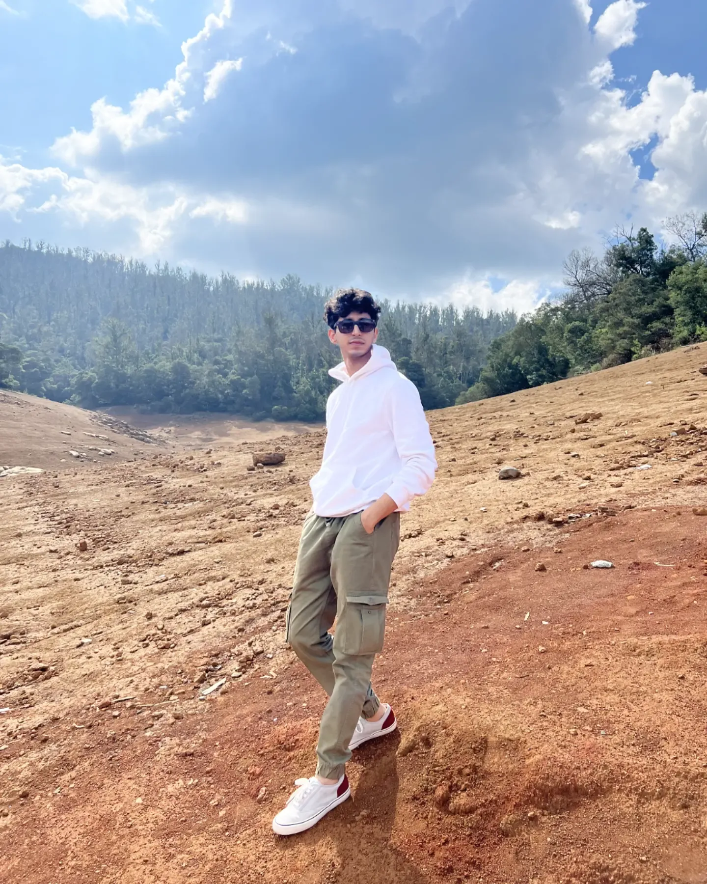 Mihir Ahuja Height,